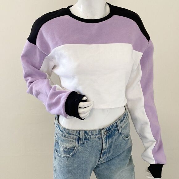 Dolls Kill Poster Grl Lavender Black & White Colorblock Cropped Sweatshirt - Picture 1 of 5